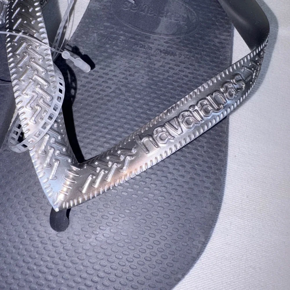 Havaianas Flip Flops 11 - 12 Steel Grey silver new Metallic Thong Sandal beach